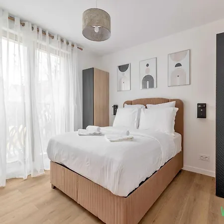 Charming With Balcony- 6p- Proche Paris
